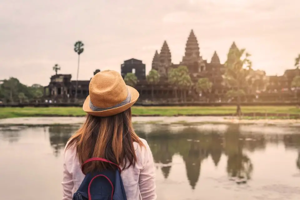 exploring angkor wat